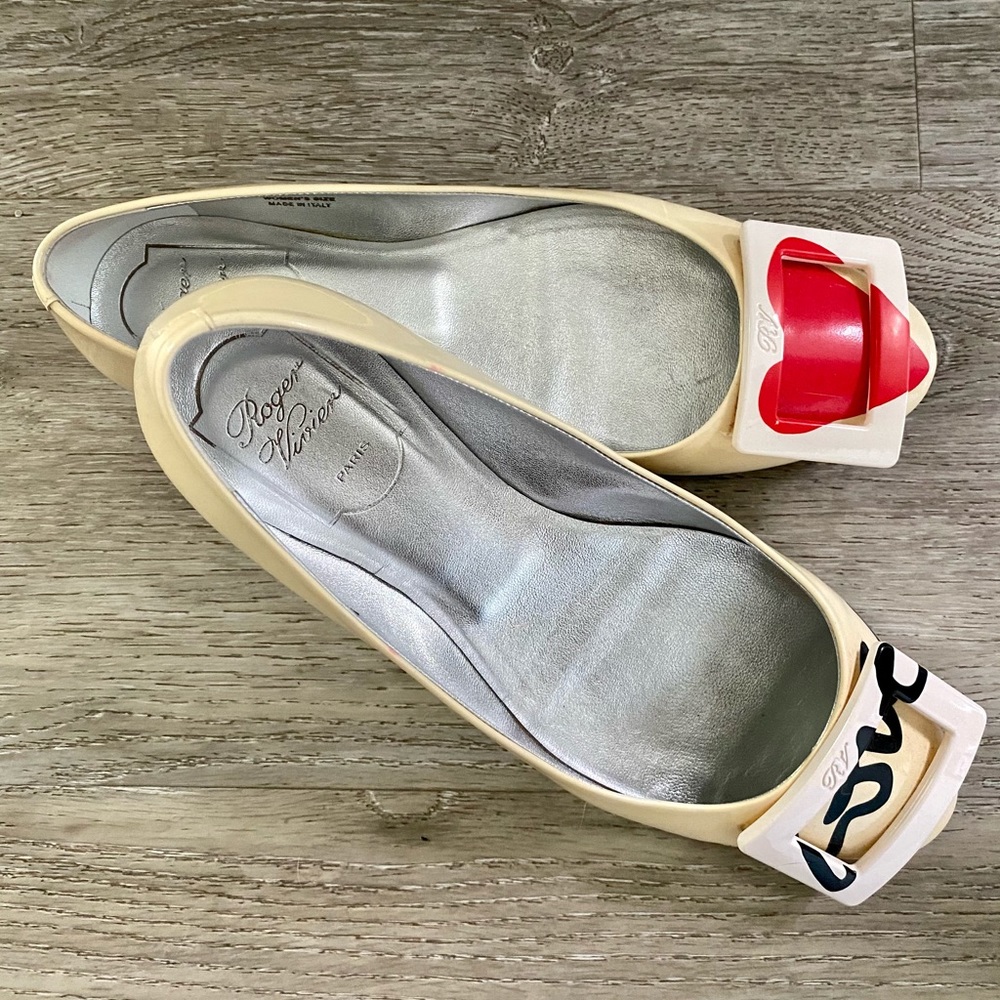 Roger Vivier LOVE Gommette Patent Ballerina Flat